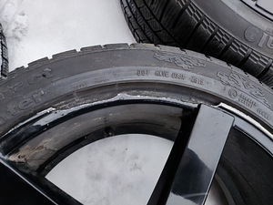 Диски с резиной 275/40/R22 5/120 (5 фото из 10)