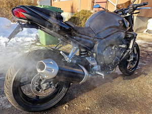 YAMAHA FZ1 (6 foto / 7)