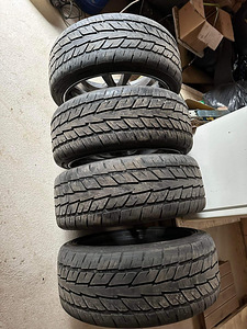 Легкосплавные диски 22 дюйма с шинами 265/35/22 (2 фото из 5)