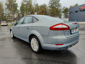 Ford Mondeo GHIA 2.0 96kW (6 foto / 14)