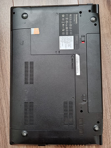 Lenovo B590 (2 foto / 3)