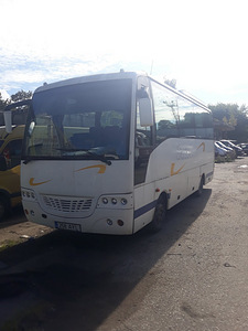 Isuzu buss varuosadeks (3 foto / 3)