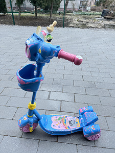 Kolmerattaline tõukeratas muusikaga (2 foto / 3)