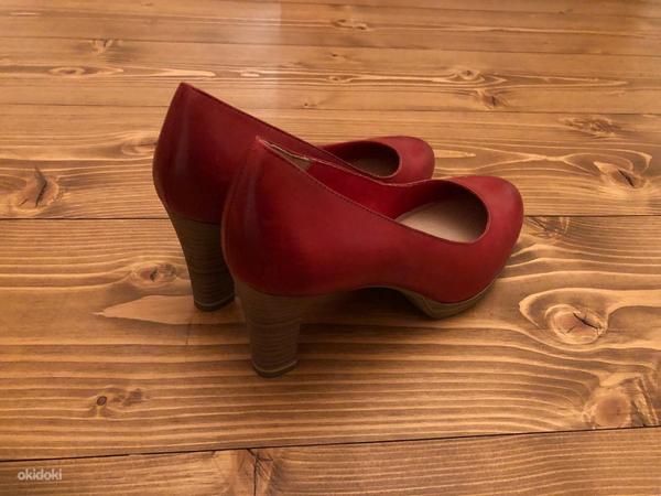 Новые туфли на каблуке Tamaris, 37 (фото #2)