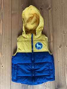 Soe k/s vest väiksele poisile, 104
