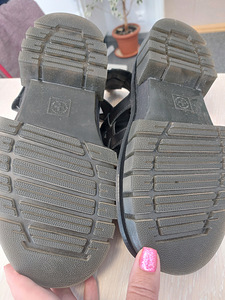 Dr Martens (5 foto / 5)