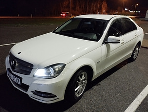 Mercedes Benz c220 125kw (1 фото из 9)