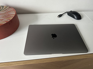 Macbook Air 2018 varuosadeks (1 foto / 2)