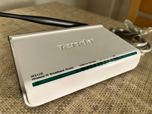 Tenda W311R 150 Mbps 4-Port 10/100 Wireless N Router (1 foto / 5)