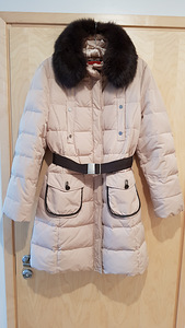 Пуховое пальто Taifun с натуральным лисьим воротником,р 36