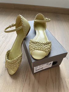 Сандали Charles & Keith, размер 37 (1 фото из 2)
