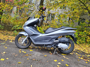Honda PCX 125cc (3 фото из 10)