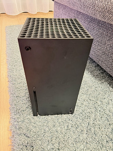 XBox Series X 1TB (3 foto / 3)