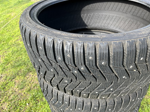 235/35/19 naastrehvid (2 foto / 3)