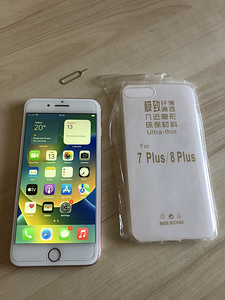 iPhone 8 плюс 64 ГБ (золотой) (1 фото из 6)