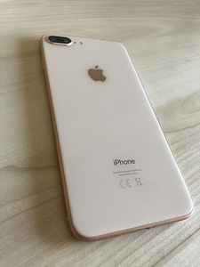 iPhone 8 плюс 64 ГБ (золотой) (5 фото из 6)