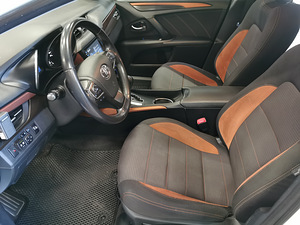 Toyota avensis 2017 (7 foto / 9)
