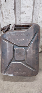 Kanister 1942 (1 foto / 3)