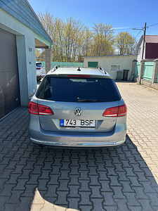 Volkswagen Passat B7 2011 (4 фото из 6)
