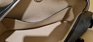 Tommy Hilfiger käekott (3 foto / 6)