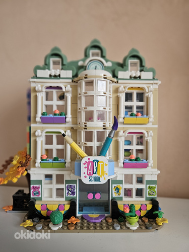 Школа искусств Lego Friends Emma (фото #1)