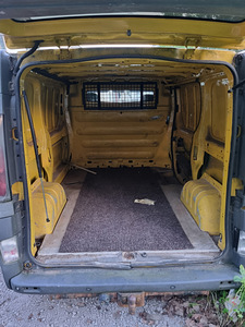 Opel vivaro 1.9 60kw 2004a (6 foto / 8)