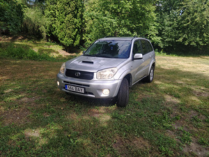 Toyota rav4 2.0 d4d 85kw 2005 (5 foto / 8)