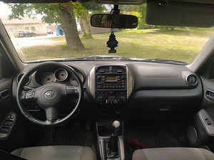 Toyota rav4 2.0 d4d 85kw 2005 (6 foto / 8)