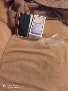 HUAWEI Y7 2019 (3 foto / 3)
