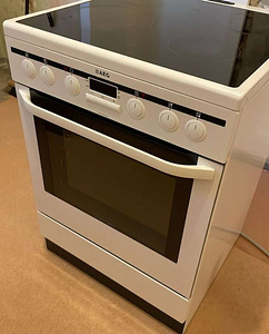 Elektripliit Aeg pöördõhuga ahjuga 60 cm. (1 foto / 3)