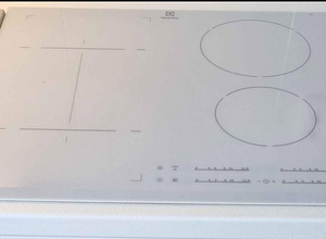 Induktsioon pliidiplaat Electrolux (1 foto / 2)