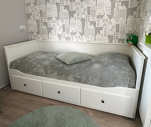 Кровать Ikea Hemnes с 2 матрасами (3 фото из 4)