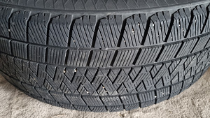 Литые диски Multivan T5 5×120 R20 с всесезонными шинами (4 фото из 8)