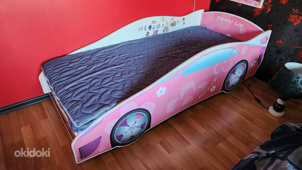 Кровать для девочек Цветочная машина (фото #1)