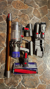 Беспроводной пылесос Dyson V10 Absolute (4 фото из 10)