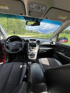 Kia Carens 2008 (11 foto / 14)