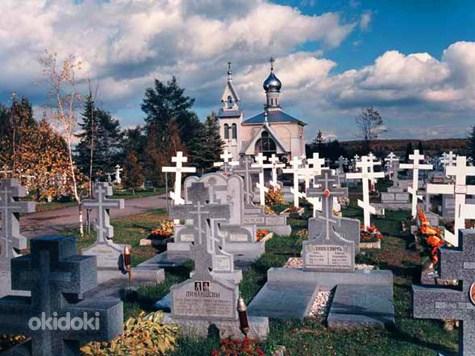 Abi kalmistul (foto #1)