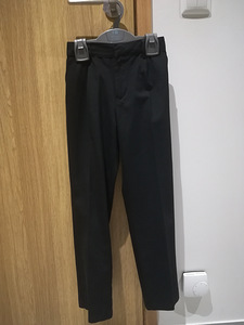 Черные брюки (р.140 см.)