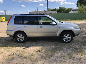 Nissan x trail (11 foto / 11)