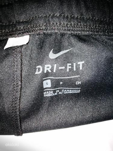 Nike meeste lühikesed püksid s. S (foto #3)