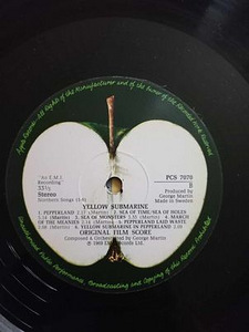 The Beatles "Yellow Submarine" (2 foto / 4)