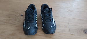Uued tossud r.35,5 NIKE (1 foto / 3)