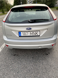 Ford fokus 1.6 2010 (3 foto / 5)