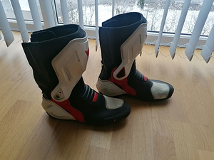 Saapad "Dainese" (4 foto / 5)