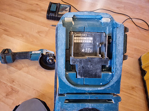Инструменты Makita (4 фото из 4)