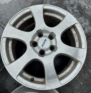 Toyota valuveljed 16" (4 foto / 10)