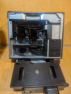 HP Z820 (2 фото из 2)