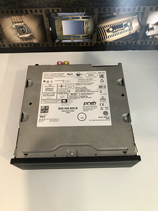 VW MIB 3 infortainment unit (Navi, DAB) (1 foto / 3)