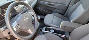 Opel Zafira (11 foto / 11)