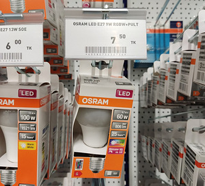 Pirn Osram LED RGBW Classic A60 dimmable E27 9,7W + pult (3 foto / 3)